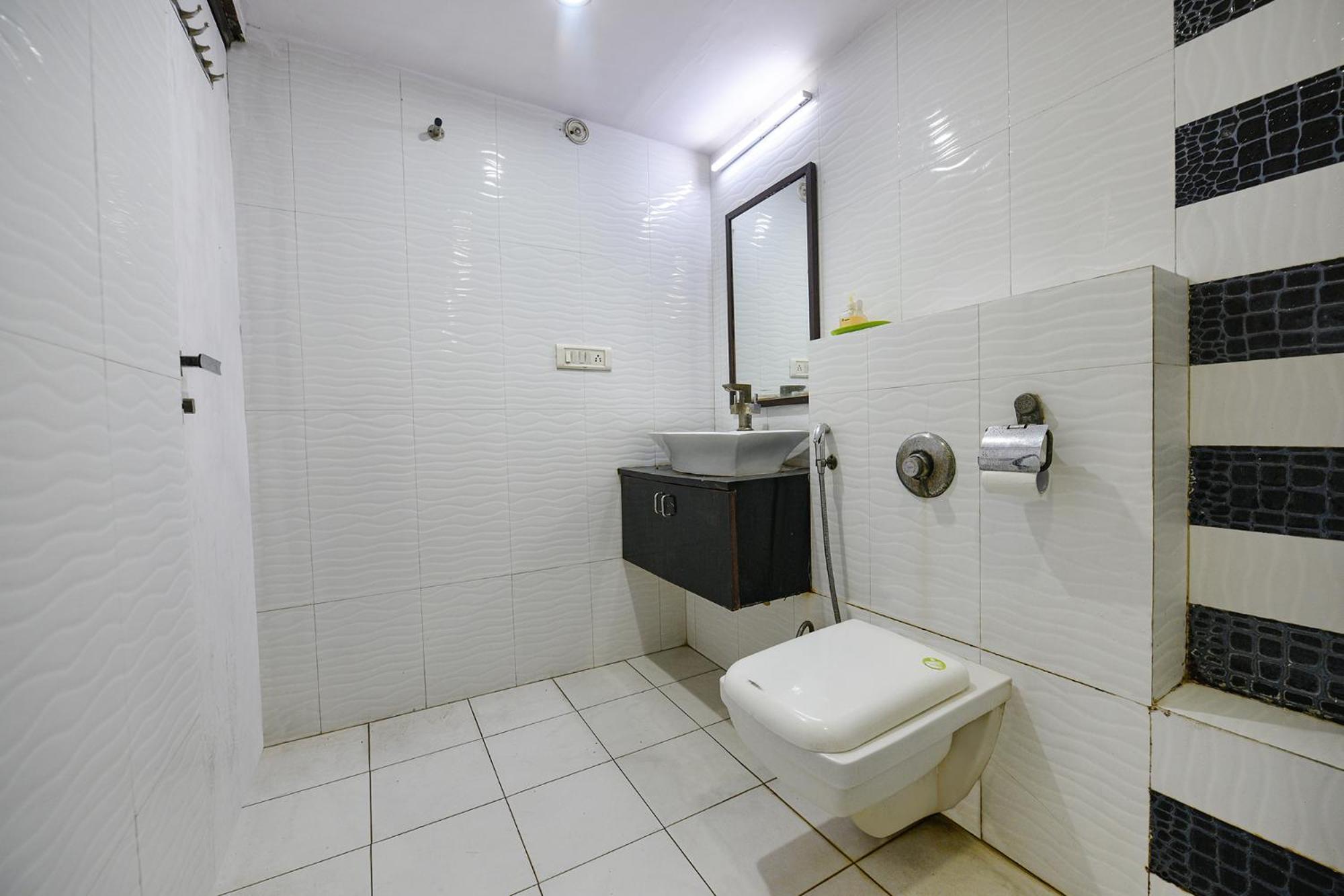 Fabhotel Swiss International Patel Nagar New Delhi Exterior photo